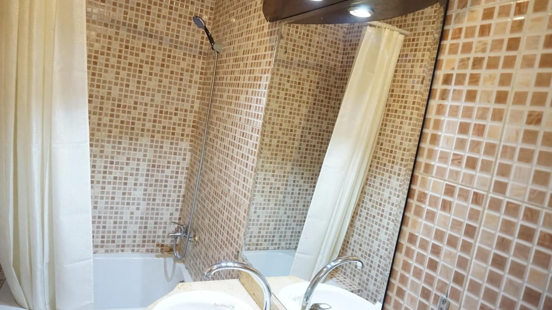 New Saint Catherine Hotel Luxor 2*,  Egitto